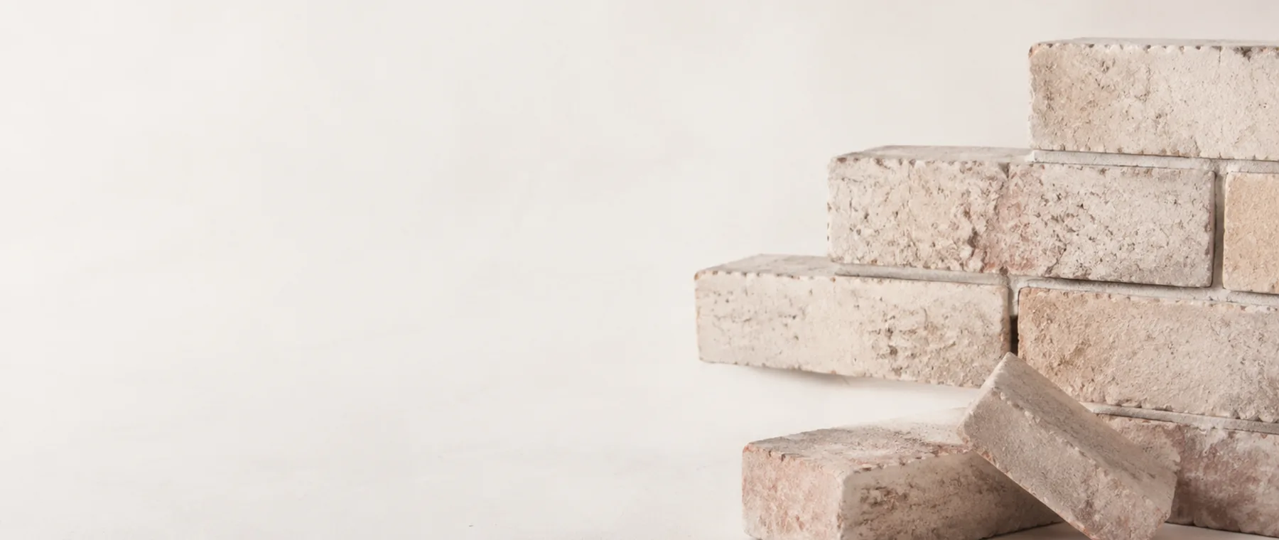 Brick materials and measuring setup